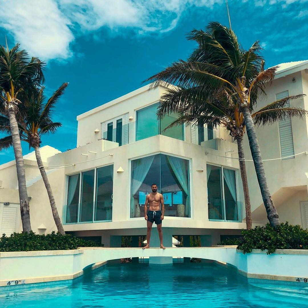 Discover the 12 Most Luxurious Mansions of Footballers