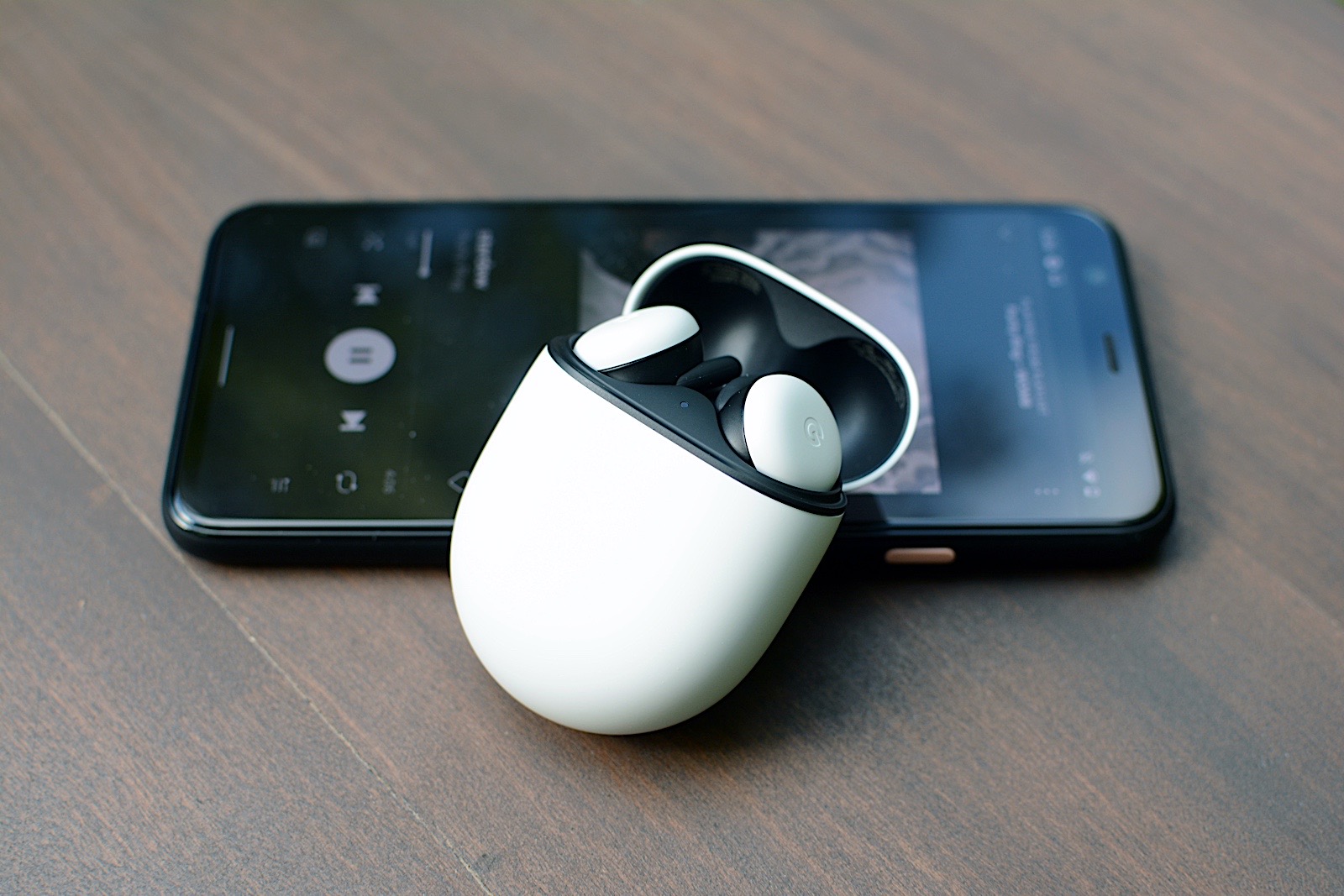 Learn How the Google Pixel Buds Translate Service Works