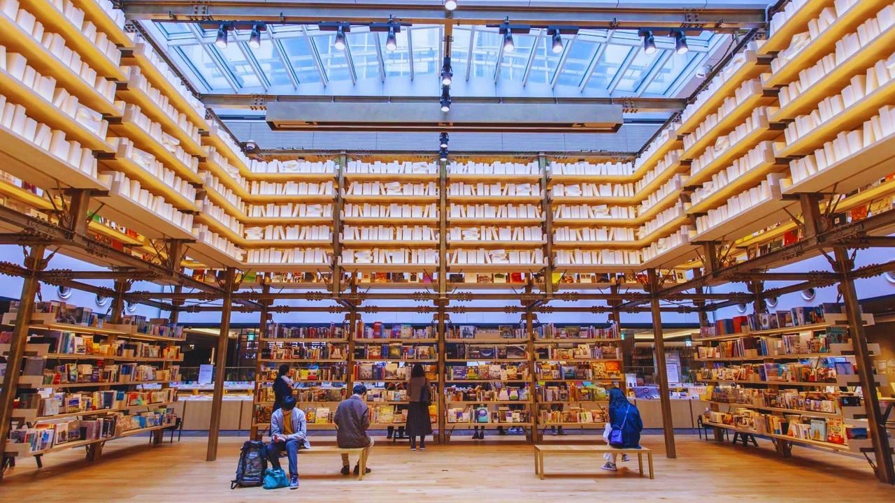 TSUTAYA Jobs Guide: What It's Like to Work at Japan’s Top Bookstore and Media Rental Chain